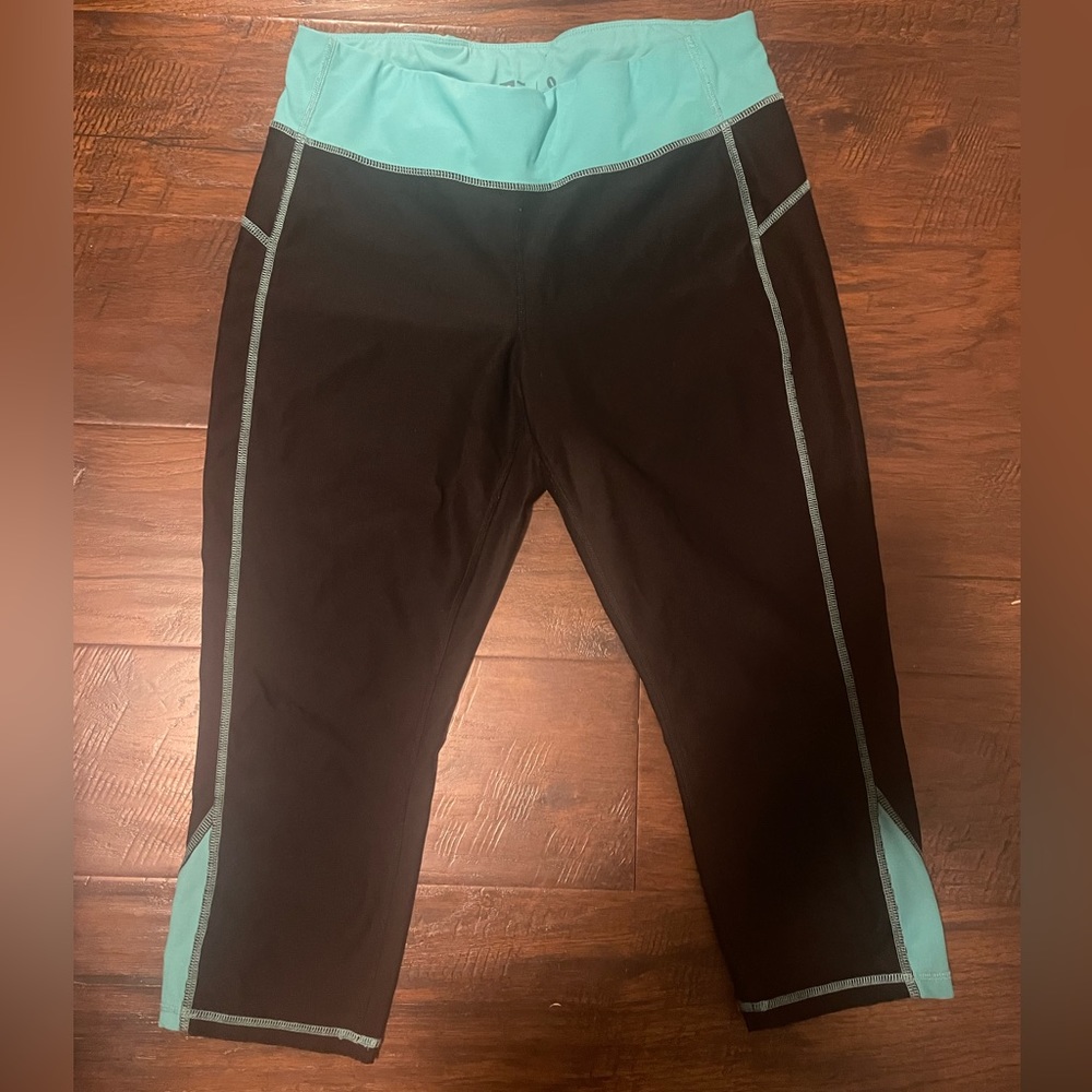 Xersion Fitted Workout Leggings